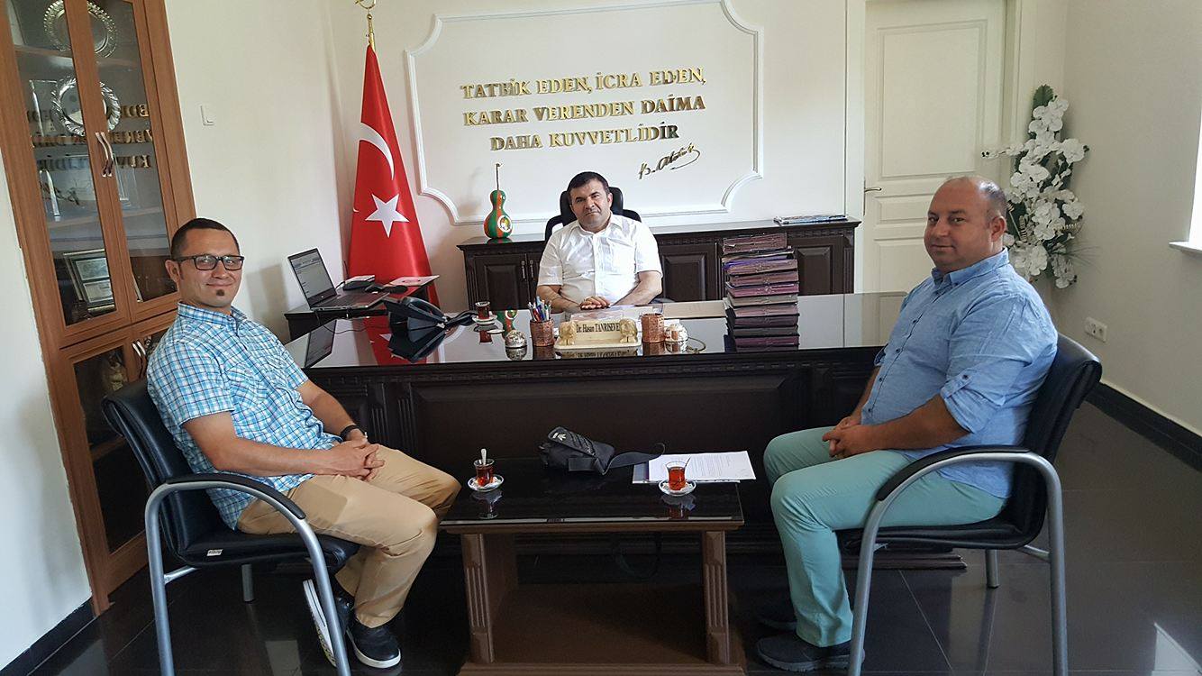 Photo Erdal with Governor 3